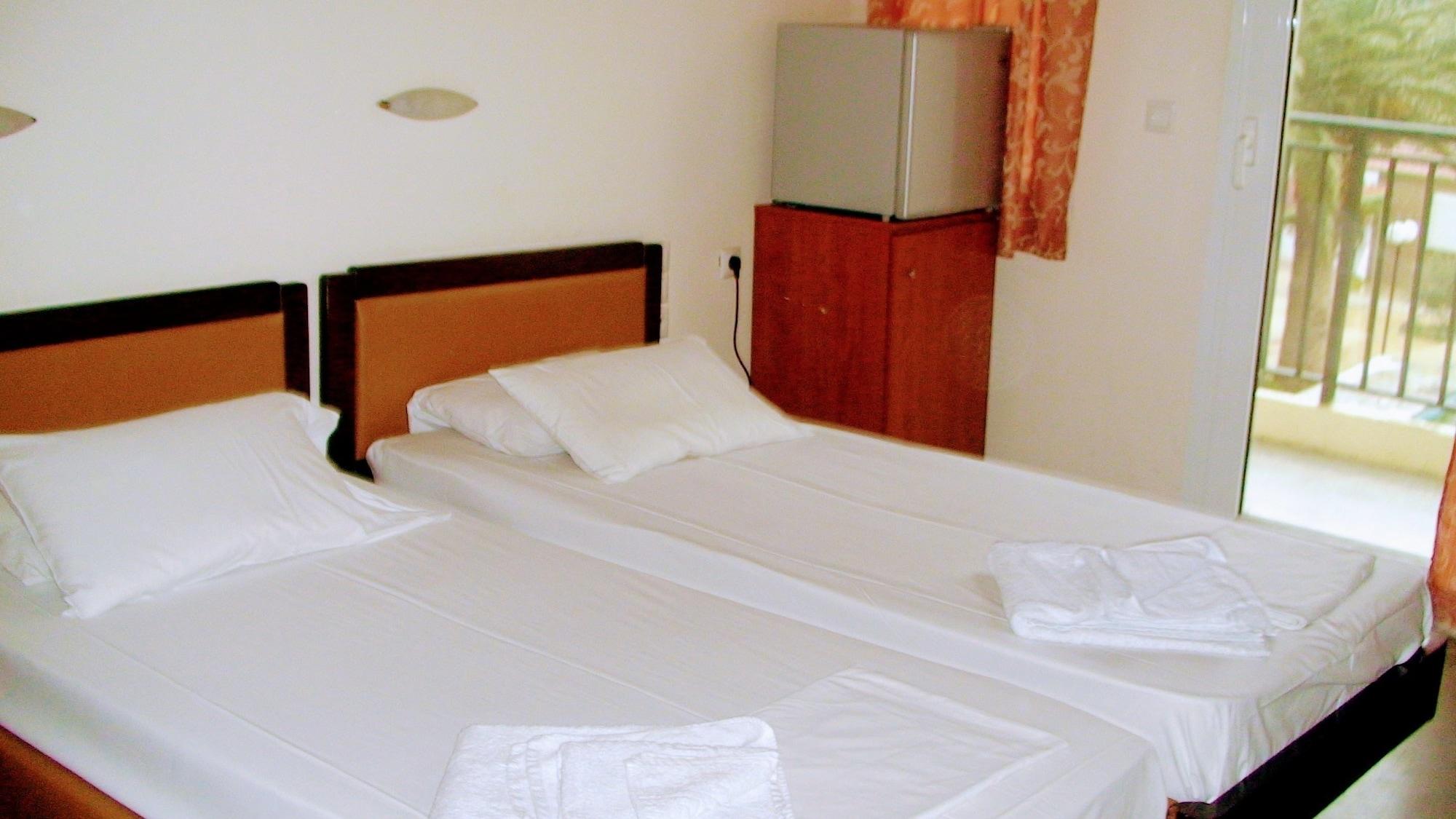 Ambrosia Hotel Mália Zewnętrze zdjęcie